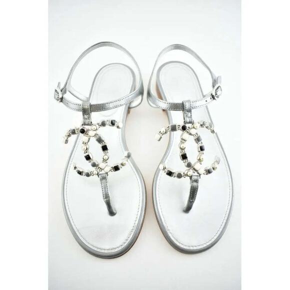 Chanel 19P Silver Metallized Lambskin CC Logo Mule Slide Flat Thong Sandal 36C - Picture 1 of 12